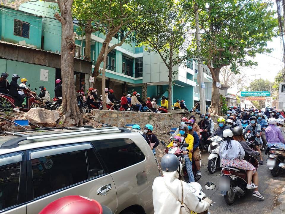 Ngọn Hải đăng ở Vũng Tàu ‘kín mít’ khách du lịch dịp cuối tuần 1 Ngọn Hải đăng ở Vũng Tàu ‘kín mít’ khách du lịch dịp cuối tuần 1