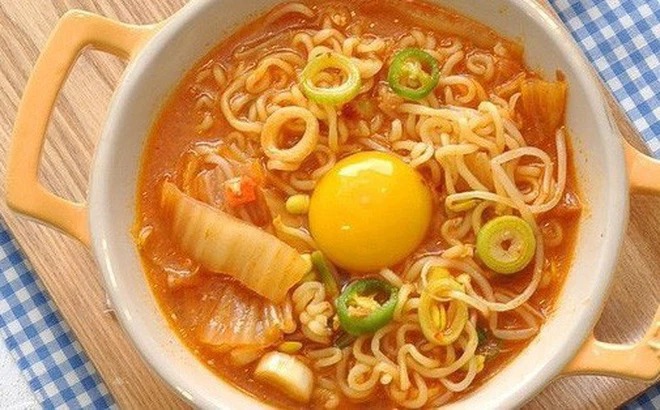 Cách ăn mì đúng cách để gan không mất tới 32 ngày mới có thể ‘giải độc’? 1 Cách ăn mì đúng cách để gan không mất tới 32 ngày mới có thể ‘giải độc’? 1