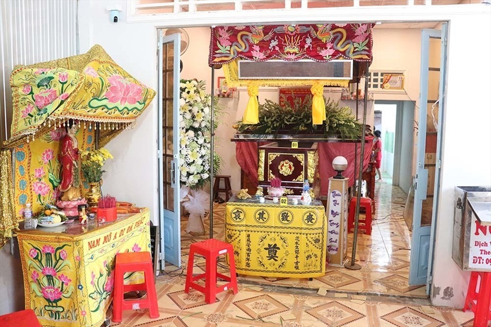 Người dân không dám nhận lại tiền phúng điếu trong vụ đám tang giả tại Sóc Trăng 1 Người dân không dám nhận lại tiền phúng điếu trong vụ đám tang giả tại Sóc Trăng 1