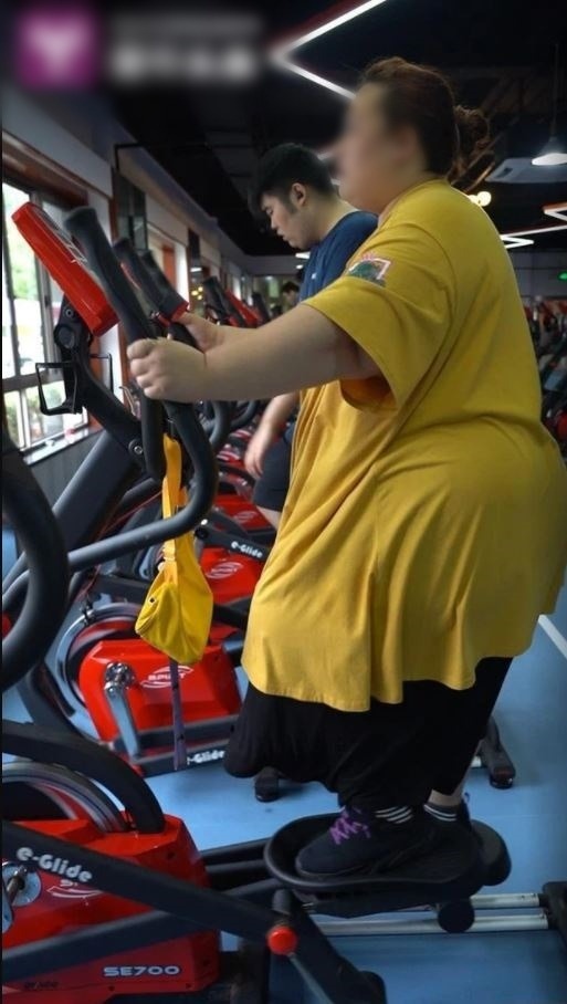 Cô nàng 9x bỗng tăng 253kg sau khi quyết tâm giảm cân vì mặc váy cưới 2 Cô nàng 9x bỗng tăng 253kg sau khi quyết tâm giảm cân vì mặc váy cưới 2