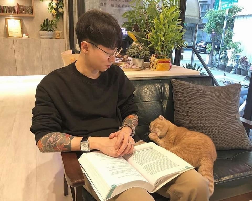 Thầy giáo sáng ‘thanh tao’ đi dạy, tối ‘kín mực’ đi ‘bay’ hot nhất MXH 1 Thầy giáo sáng ‘thanh tao’ đi dạy, tối ‘kín mực’ đi ‘bay’ hot nhất MXH 1