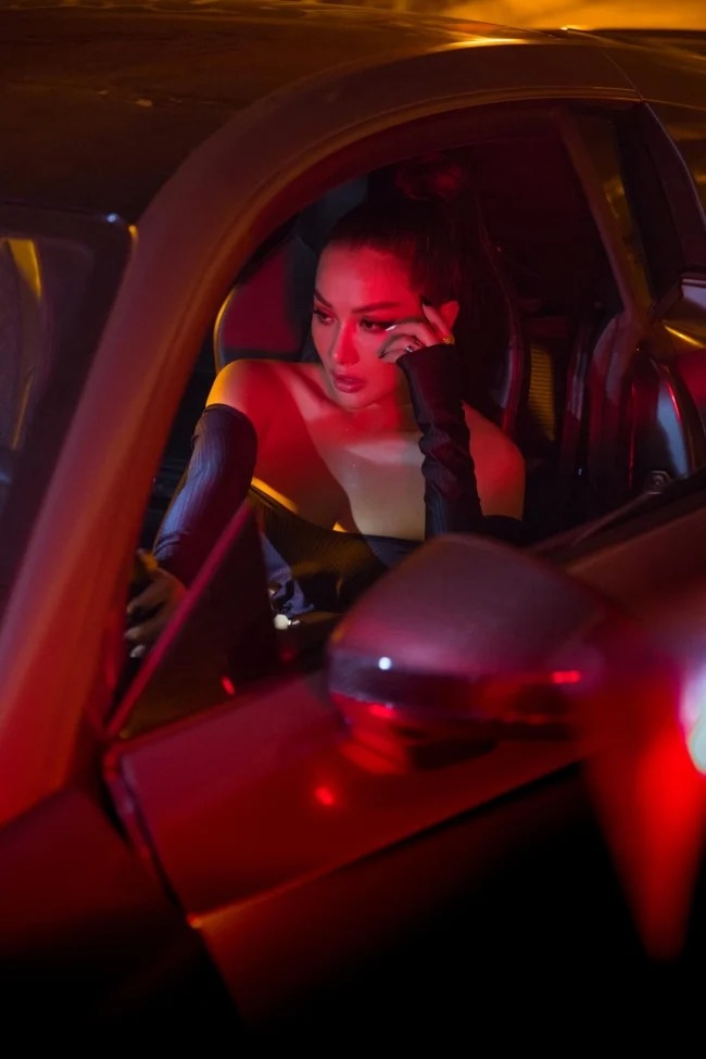 Tin giải trí hot 8/4: Hot girl múp míp Sunna khiến fan mất ngủ nửa đêm, Á hậu Myanmar ‘kệ’ lệnh truy nã ‘đè đầu’ 2 Tin giải trí hot 8/4: Hot girl múp míp Sunna khiến fan mất ngủ nửa đêm, Á hậu Myanmar ‘kệ’ lệnh truy nã ‘đè đầu’ 2