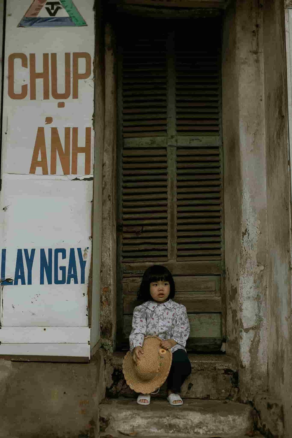 Bộ ảnh ‘Em bé Hà Nội’ gây thương nhớ với bất cứ ai nhìn thấy dù chỉ 1 lần 2 Bộ ảnh ‘Em bé Hà Nội’ gây thương nhớ với bất cứ ai nhìn thấy dù chỉ 1 lần 2