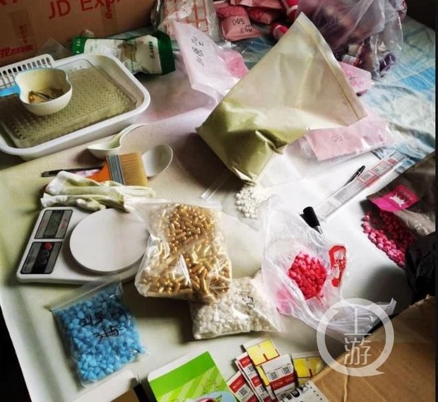 Những viên thuốc giảm cân từ… ‘công xưởng gia đình’: Giá gốc chưa tới 3.500 đồng, lãi 70 lần 2 Những viên thuốc giảm cân từ… ‘công xưởng gia đình’: Giá gốc chưa tới 3.500 đồng, lãi 70 lần 2