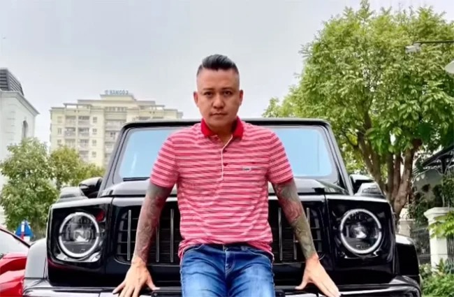 Tin giải trí 16/4: Quỳnh Trần JP xưng 'mày - tao' với con, Lý Hải vạch trần con người thật của Trấn Thành 1 Tin giải trí 16/4: Quỳnh Trần JP xưng 'mày - tao' với con, Lý Hải vạch trần con người thật của Trấn Thành 1