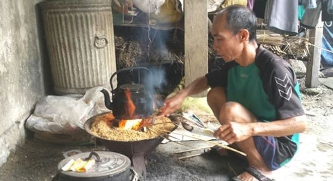 Làng thương vợ ở Huế: Chồng lo cơm nước, nhà cửa, vợ chỉ việc ngồi chơi 1 Làng thương vợ ở Huế: Chồng lo cơm nước, nhà cửa, vợ chỉ việc ngồi chơi 1