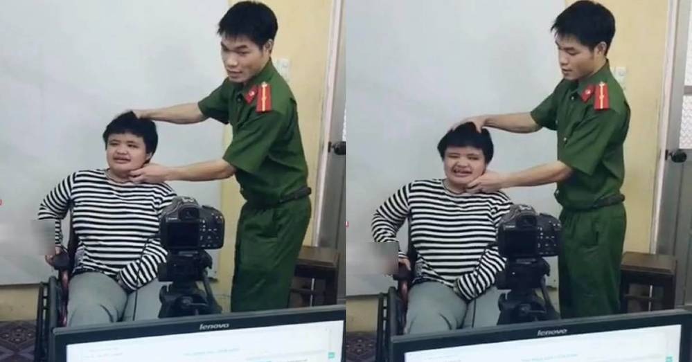 ‘Ấm lòng’ anh cán bộ tỉ mỉ giúp người khuyết tật định hình ống kính, chụp ảnh CCCD 1 ‘Ấm lòng’ anh cán bộ tỉ mỉ giúp người khuyết tật định hình ống kính, chụp ảnh CCCD 1