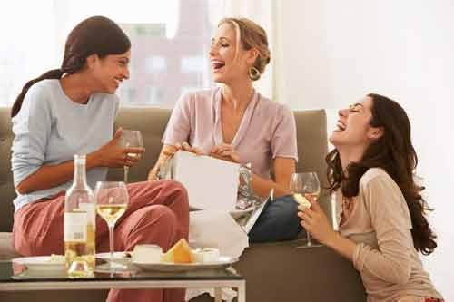 Phụ nữ sẽ ‘trẻ lâu, sống dai’ nếu thường xuyên tụ tập bạn bè 2 lần/tuần 1 Phụ nữ sẽ ‘trẻ lâu, sống dai’ nếu thường xuyên tụ tập bạn bè 2 lần/tuần 1