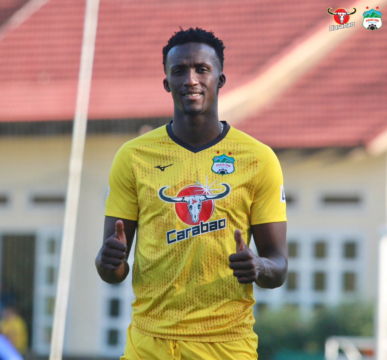Trung vệ Diakite Trung vệ Diakite