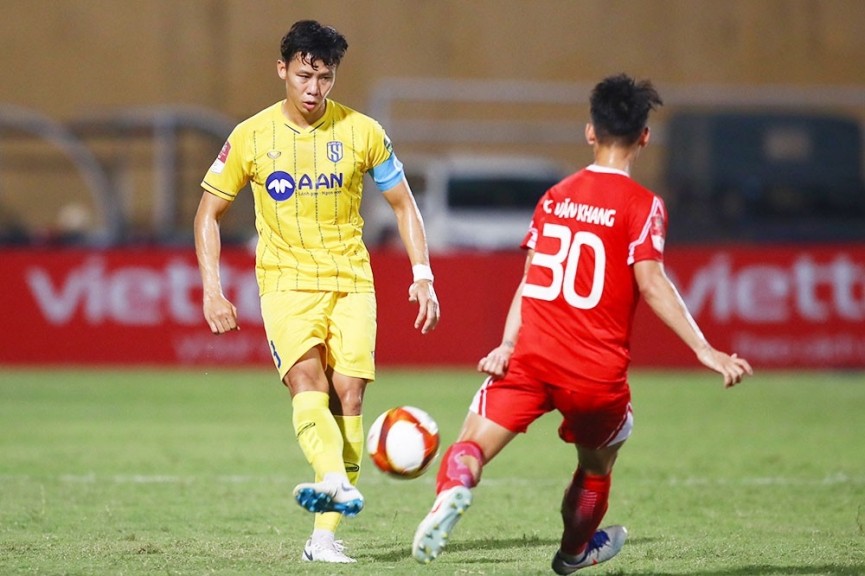 SLNA thi đấu vô cùng bết bát ở những vòng đấu vừa qua SLNA thi đấu vô cùng bết bát ở những vòng đấu vừa qua