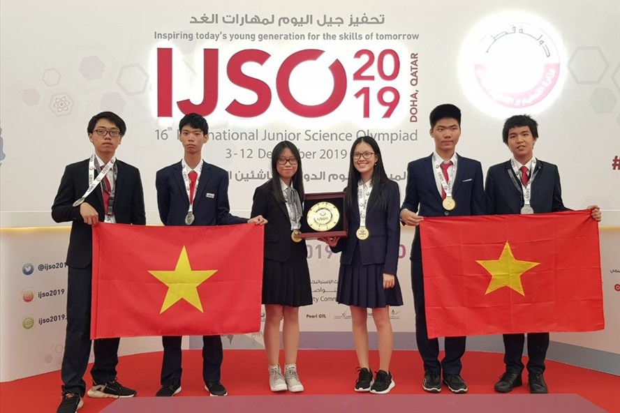 Tin giáo dục ngày 12/12: Đoàn Việt Nam giành 3 HCV Olympic khoa học trẻ quốc tế 1