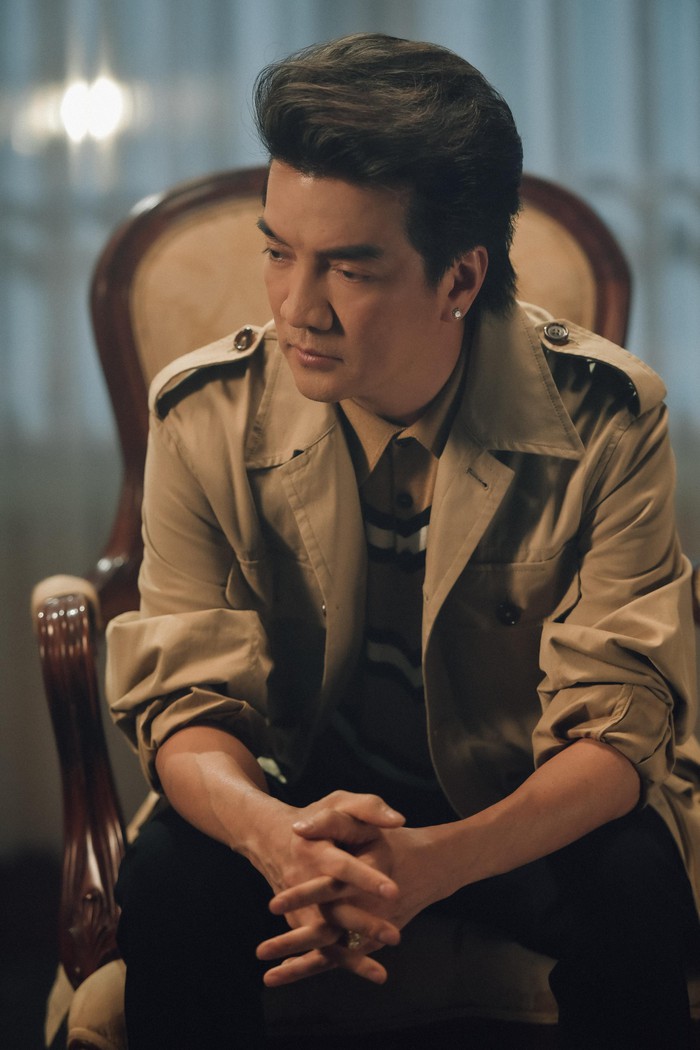 Đàm Vĩnh Hưng vừa ra mắt MV tiền tỷ, fan đã phát hiện 'hạt sạn' to đùng 5