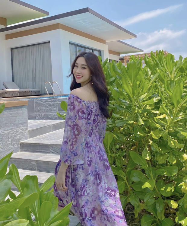 Hoa hậu Đặng Thu Thảo nổ 'visual' với bức ảnh khoe vai trần gợi cảm 1 Hoa hậu Đặng Thu Thảo nổ 'visual' với bức ảnh khoe vai trần gợi cảm 1