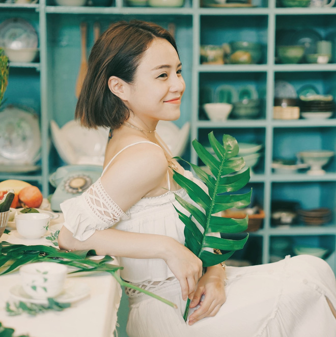 Thái Trinh bức xúc khi bị nhân viên ghi hình 'sàm sỡ bằng lời nói' 2 Thái Trinh bức xúc khi bị nhân viên ghi hình 'sàm sỡ bằng lời nói' 2