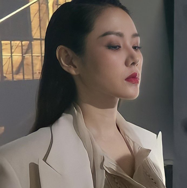 Gương mặt không góc chết khiến dân tình xuýt xoa Gương mặt không góc chết khiến dân tình xuýt xoa
