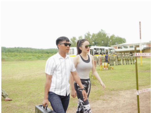 Kỳ Duyên bị soi ảnh ngấn mỡ khi tham gia Sao nhập ngũ 1 Kỳ Duyên bị soi ảnh ngấn mỡ khi tham gia Sao nhập ngũ 1