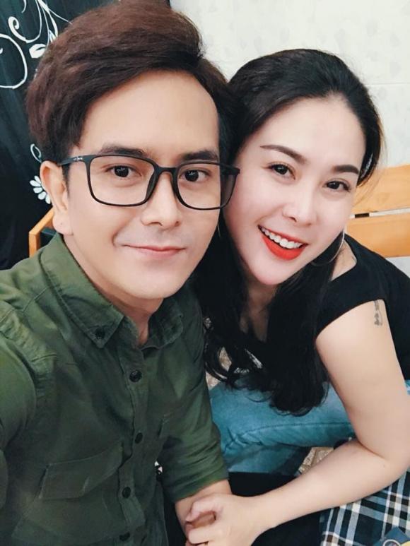 Hùng Thuận 'Đất Phương Nam' xác nhận độc thân sau thời gian hẹn hò với nữ DJ nóng bỏng 1 Hùng Thuận 'Đất Phương Nam' xác nhận độc thân sau thời gian hẹn hò với nữ DJ nóng bỏng 1