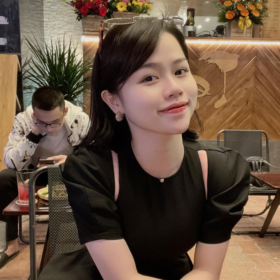Huỳnh Anh nhờ cộng đồng mạng xóa người ở đằng sau Huỳnh Anh nhờ cộng đồng mạng xóa người ở đằng sau