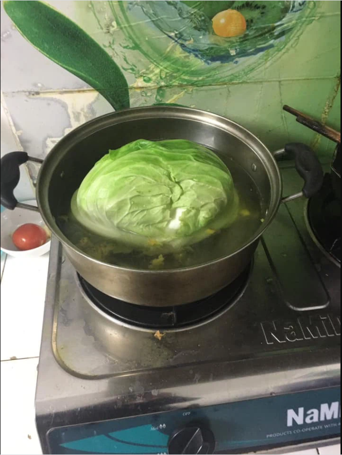 Nhờ chồng luộc bắp cải, vợ 'cạn lời' khi mở vung, dân mạng giúp 'chữa cháy' thành món ăn cực ngon 1 Nhờ chồng luộc bắp cải, vợ 'cạn lời' khi mở vung, dân mạng giúp 'chữa cháy' thành món ăn cực ngon 1