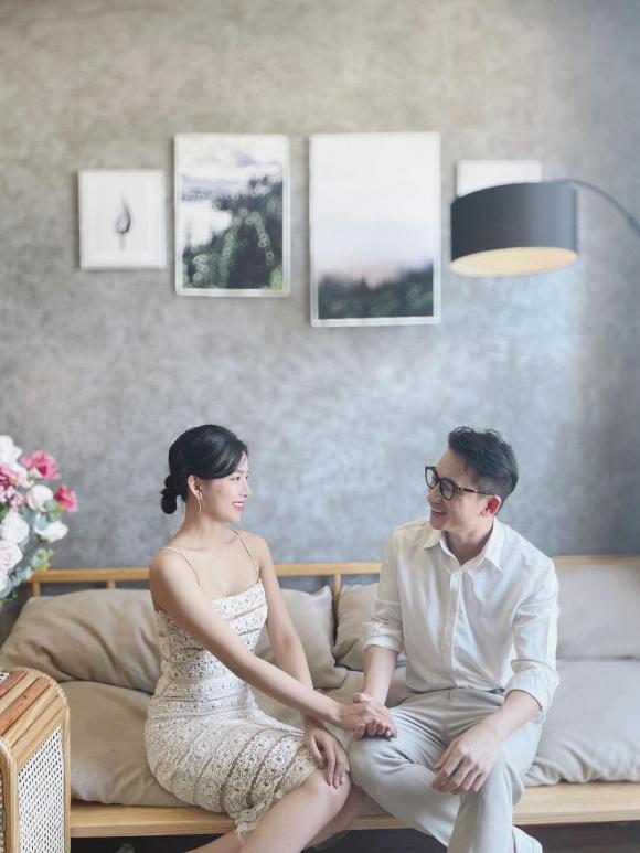 Rò rỉ ảnh thiệp cưới của Phan Mạnh Quỳnh và bạn gái Khánh Vy 1
