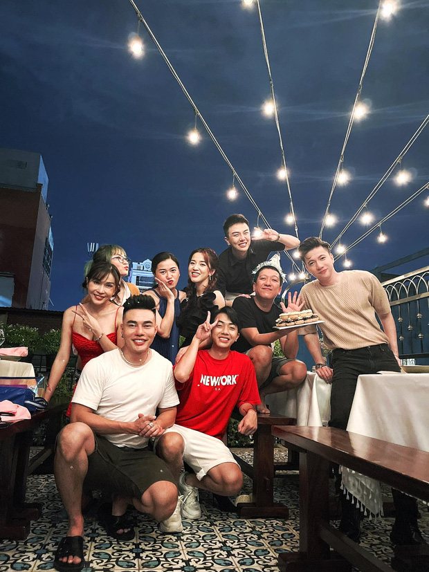 Trường Giang lẻ loi tổ chức sinh nhật cùng hội bạn, tiết lộ lý do vợ con không đến dự 1 Trường Giang lẻ loi tổ chức sinh nhật cùng hội bạn, tiết lộ lý do vợ con không đến dự 1