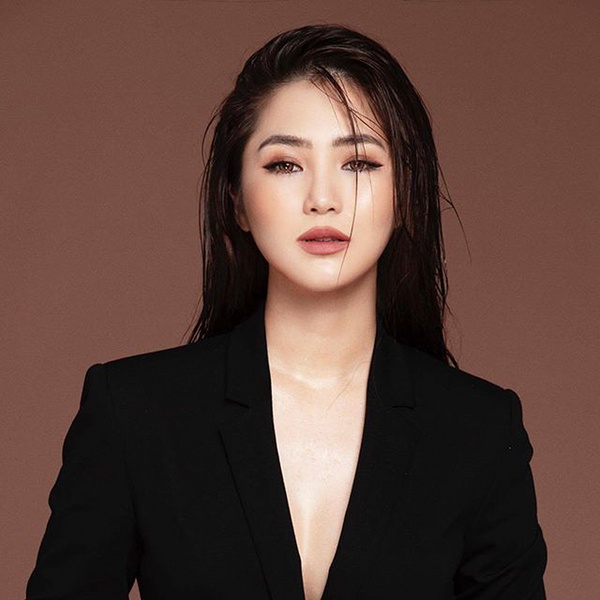 Nathan Lee dạy Hương Tràm cách chọn bạn: 'Tràm chỉ là tính ngơ ngơ, toàn chọn bạn xấu để chơi' 4 Nathan Lee dạy Hương Tràm cách chọn bạn: 'Tràm chỉ là tính ngơ ngơ, toàn chọn bạn xấu để chơi' 4