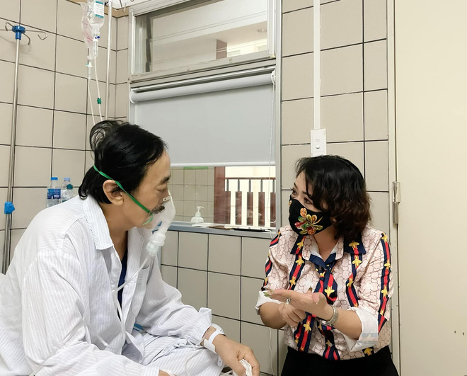 Bệnh tình của nghệ sĩ Giang Còi chuyển nặng, đang phải điều trị tại bệnh viện 2 Bệnh tình của nghệ sĩ Giang Còi chuyển nặng, đang phải điều trị tại bệnh viện 2