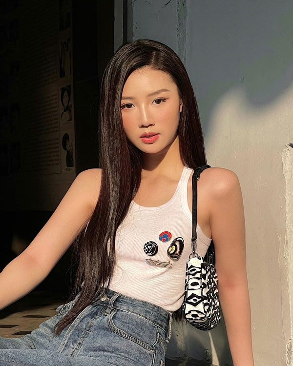 Amee khoe ảnh hồi nhỏ, đập tan tin đồn 'dao kéo' 5 Amee khoe ảnh hồi nhỏ, đập tan tin đồn 'dao kéo' 5