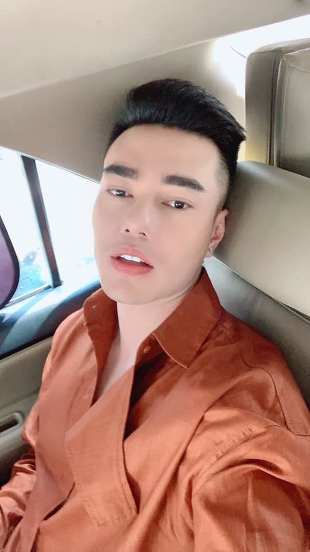 Thay avatar 'cool ngầu', nhưng Lê Dương Bảo Lâm lại bị bóc mẽ photoshop quá đà 4 Thay avatar 'cool ngầu', nhưng Lê Dương Bảo Lâm lại bị bóc mẽ photoshop quá đà 4