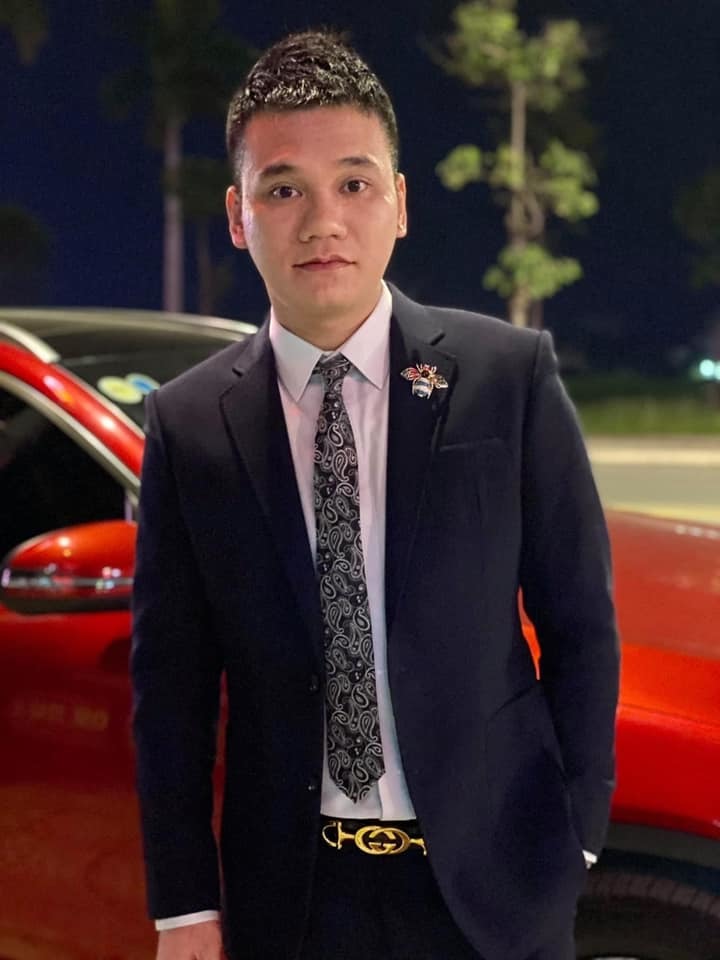 Nathan Lee 'chơi lớn' khi tiếp tục tuyên bố mua bản hit của Khắc Việt sáng tác cho Cao Thái Sơn 4 Nathan Lee 'chơi lớn' khi tiếp tục tuyên bố mua bản hit của Khắc Việt sáng tác cho Cao Thái Sơn 4