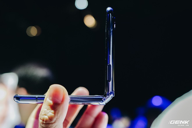 Đi kèm với Galaxy S10, Samsung giới thiệu điện thoại gập Z Flip đầy hứa hẹn  4