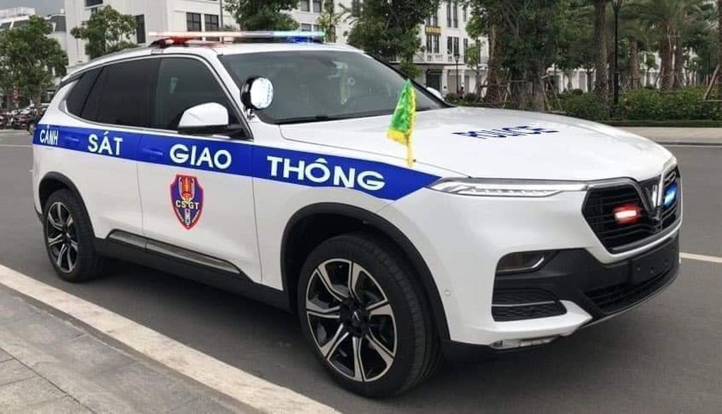 Mẫu xe Vinfast được dùng làm xe chuyên dụng cho CSGT ở Việt Nam? 3