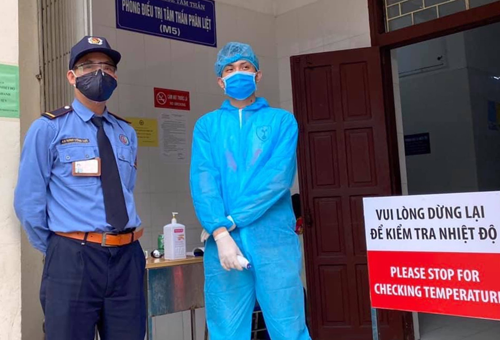 Toàn bộ nhân viên, bệnh nhân ở BV Bạch Mai bắt buộc xét nghiệm Covid-19  1