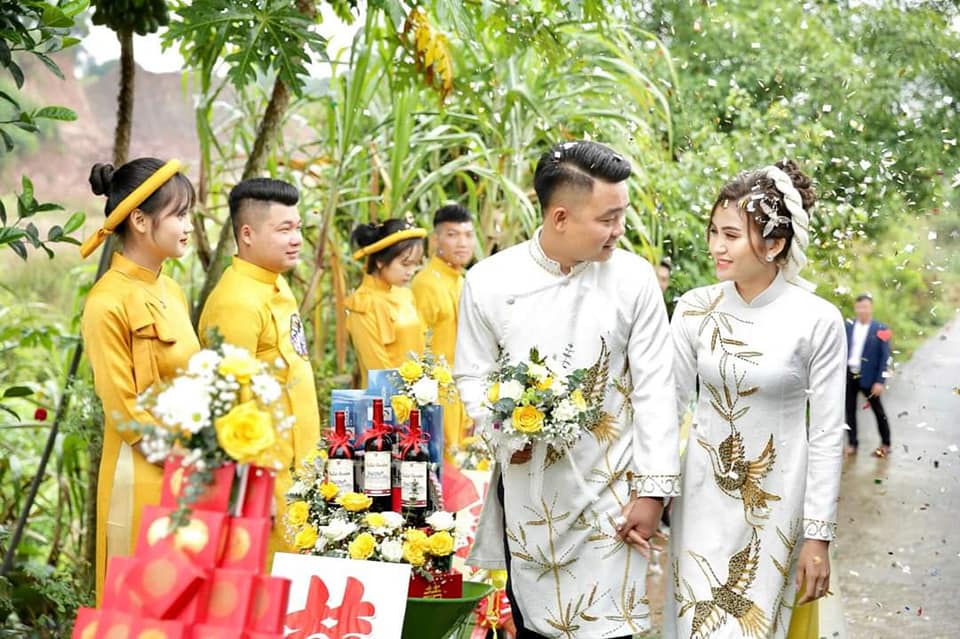 Đám cưới ở Thái Nguyên gây bão mạng với màn rước dâu toàn 'siêu xe khủng'  2