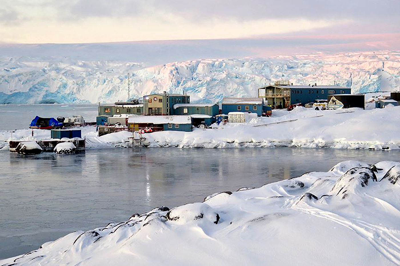 COVID-19 đã lây lan đến cả Nam Cực: Không một châu lục nào trên thế giới an toàn trước đại dịch 2