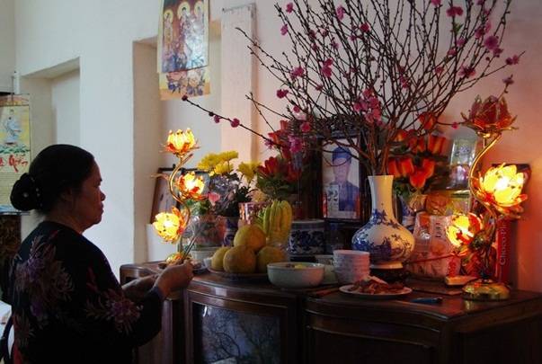 Cúng Rằm tháng Chạp vào giờ nào? Khung giờ hoàng đạo cúng Rằm tháng Chạp giúp gia chủ đón tài lộc, dồi dào sức khỏe 3 Cúng Rằm tháng Chạp vào giờ nào? Khung giờ hoàng đạo cúng Rằm tháng Chạp giúp gia chủ đón tài lộc, dồi dào sức khỏe 3
