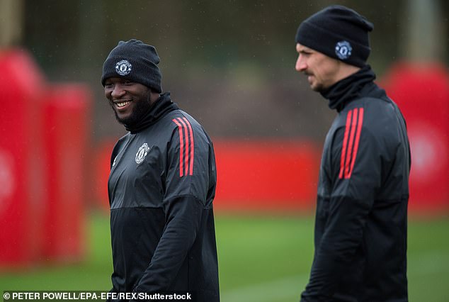Ibrahimovic - Lukaku: Từ huynh đệ 'trên bến dưới thuyền' cho đến màn suýt tẩn nhau tại derby thành Milan 7 Ibrahimovic - Lukaku: Từ huynh đệ 'trên bến dưới thuyền' cho đến màn suýt tẩn nhau tại derby thành Milan 7