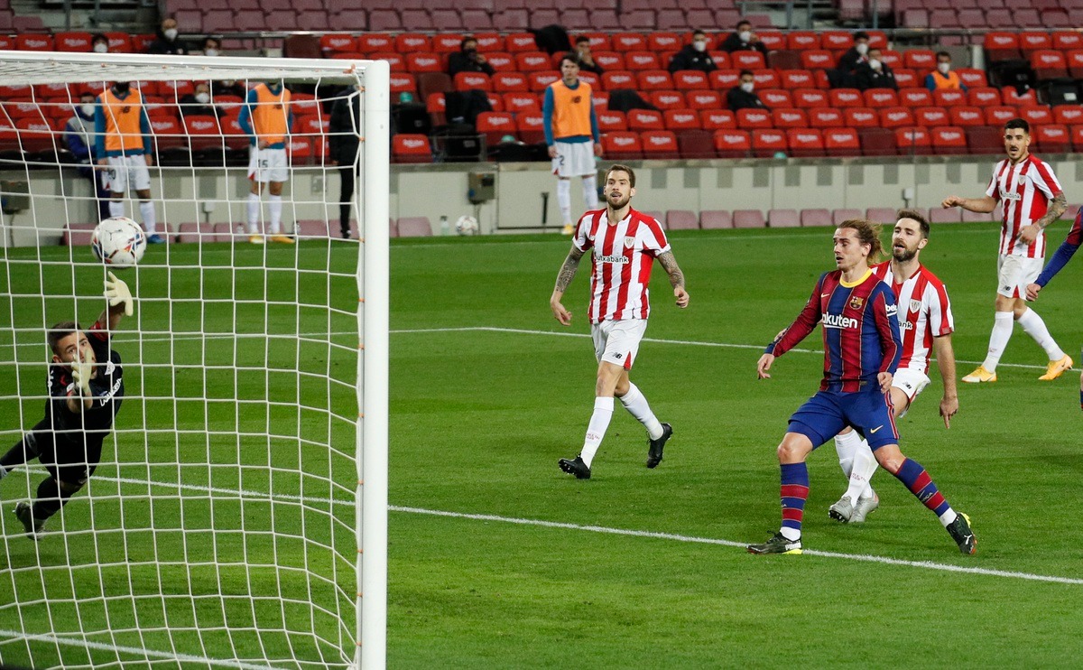 Messi sút phạt không thể cản phá, đưa Barca áp sát ngôi đầu bảng 4 Messi sút phạt không thể cản phá, đưa Barca áp sát ngôi đầu bảng 4