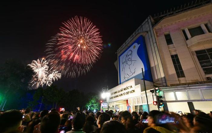 Hà Nội chỉ bắn pháo hoa tại 1 điểm duy nhất vào đêm Giao thừa 1 Hà Nội chỉ bắn pháo hoa tại 1 điểm duy nhất vào đêm Giao thừa 1
