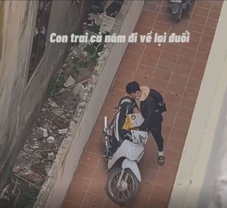Đi học xa hớn hở về quê ăn Tết, nam thanh niện bị bố đuổi cổ thẳng thừng: 'Dịch còn về làm gì'? 5 Đi học xa hớn hở về quê ăn Tết, nam thanh niện bị bố đuổi cổ thẳng thừng: 'Dịch còn về làm gì'? 5