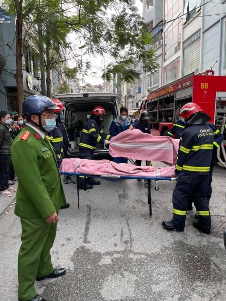 Đốt vàng mã tiễn ông Công ông Táo làm 4 người thương vong 1 Đốt vàng mã tiễn ông Công ông Táo làm 4 người thương vong 1