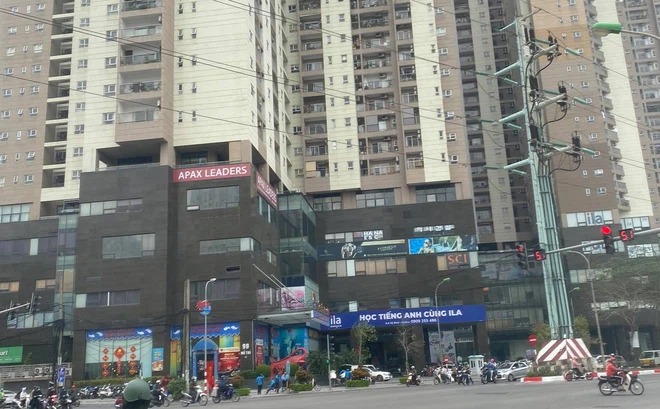 Hà Nội: Người đàn ông rơi từ tòa nhà Golden Palace xuống đất tử vong 1 Hà Nội: Người đàn ông rơi từ tòa nhà Golden Palace xuống đất tử vong 1