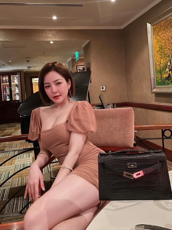 Trâm Anh chia sẻ tâm trạng về 'mối quan hệ mập mờ', ẩn ý đã chia tay bạn trai đại gia? 3 Trâm Anh chia sẻ tâm trạng về 'mối quan hệ mập mờ', ẩn ý đã chia tay bạn trai đại gia? 3
