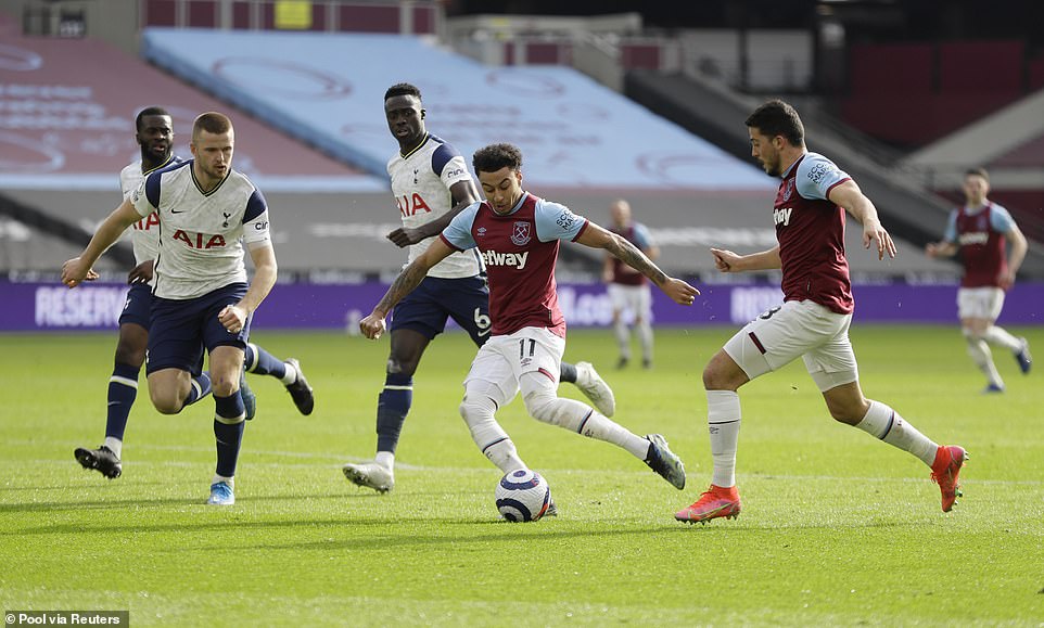 Kết quả Ngoại hạng Anh: Man City kéo dài chuỗi chiến thắng, M.U đòi lại ngôi nhì bảng 2 Kết quả Ngoại hạng Anh: Man City kéo dài chuỗi chiến thắng, M.U đòi lại ngôi nhì bảng 2