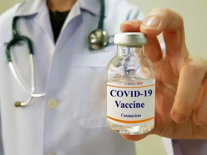 11 nhóm người thuộc đối tượng ưu tiên tiêm được tiêm vaccine Covid-19 đầu tiên tại Việt Nam?  2