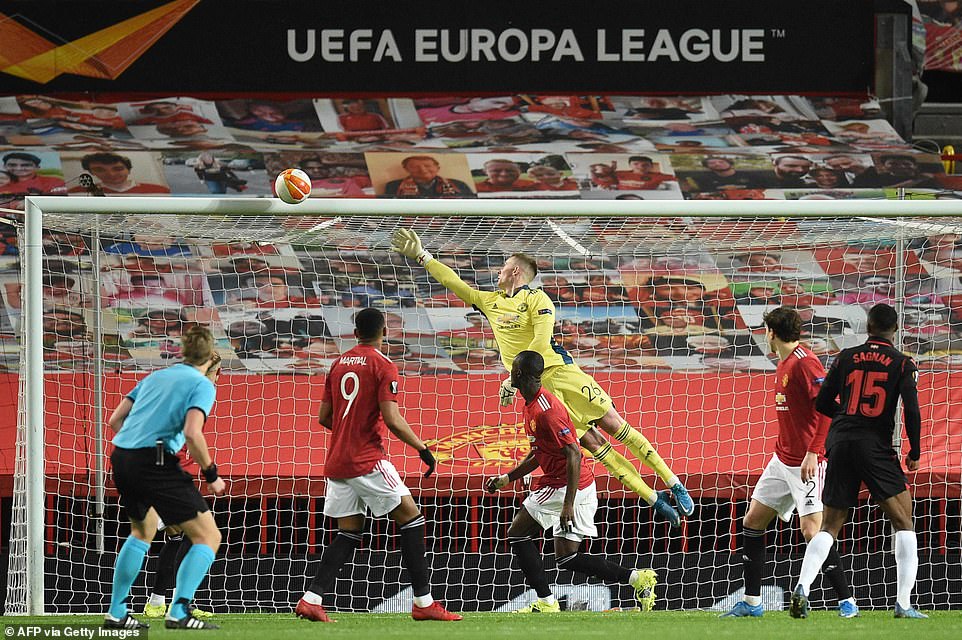 M.U, Arsenal và những ông lớn nào của châu Âu lọt vào vòng 1/8 Europa League?  2