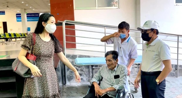Diễn viên Thương Tín được xuất viện sau 3 ngày đột quỵ  1