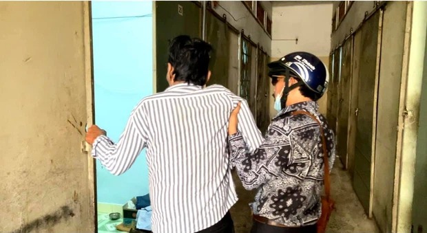 Diễn viên Thương Tín được xuất viện sau 3 ngày đột quỵ 3 Diễn viên Thương Tín được xuất viện sau 3 ngày đột quỵ 3