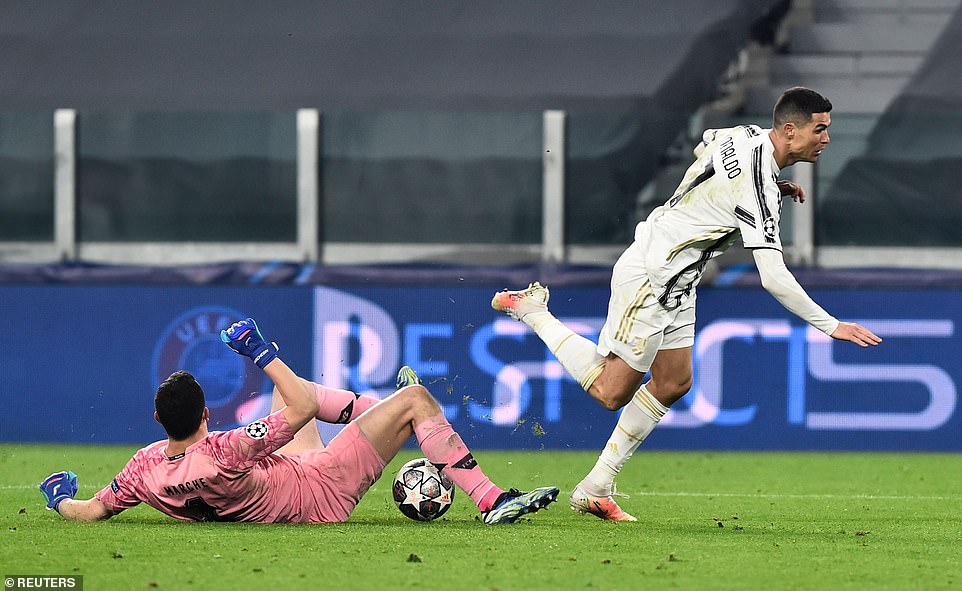 Ronaldo 3 năm liền bị loại khỏi Champions League, báo hiệu đoạn kết buồn với Juventus? 1 Ronaldo 3 năm liền bị loại khỏi Champions League, báo hiệu đoạn kết buồn với Juventus? 1