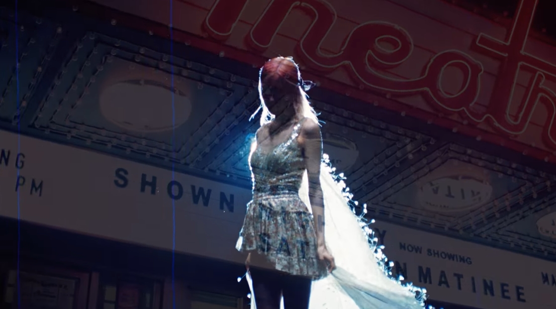Rosé (BlackPink) đem cả 'niềm tự hào của Việt Nam' vào trong MV mới 2 Rosé (BlackPink) đem cả 'niềm tự hào của Việt Nam' vào trong MV mới 2